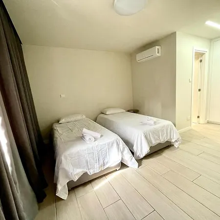 Central Business Suites Nicosia - Araouzou Platform 357 Ltd Apartament *