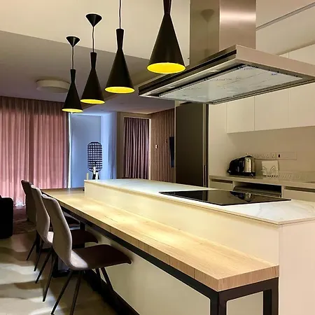 Apartament Central Business Suites Nicosia - Araouzou Platform 357 Ltd *