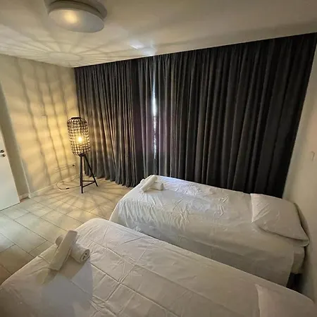 Business - Araouzou By Platform 357 아파트 니코시아