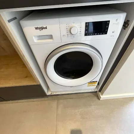 Business - Araouzou By Platform 357 * 니코시아