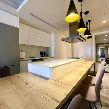 Apartament Central Business Suites Nicosia - Araouzou Platform 357 Ltd