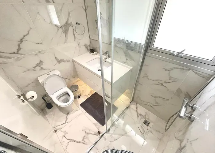 Business - Araouzou By Platform 357 ニコシア